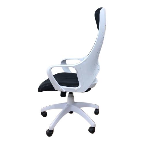 ニトリ ワークチェアー ホワイト スペイシー