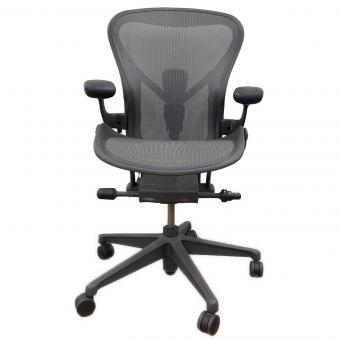 Herman Miller (ハーマンミラー) ワークチェアー アーロンチェア リマスタード グラファイトベース ポスチャーフィットフル装備 60 ブラック