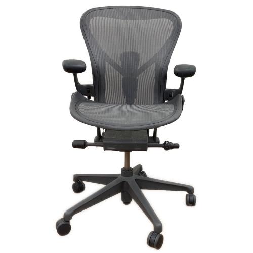 Herman Miller (ハーマンミラー) ワークチェアー アーロンチェア リマスタード グラファイトベース ポスチャーフィットフル装備 60 ブラック