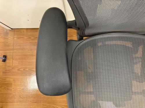 Herman Miller (ハーマンミラー) ワークチェアー アーロンチェア リマスタード グラファイトベース ポスチャーフィットフル装備 60 ブラック