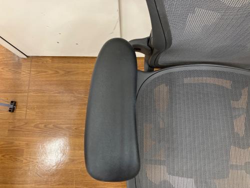 Herman Miller (ハーマンミラー) ワークチェアー アーロンチェア リマスタード グラファイトベース ポスチャーフィットフル装備 60 ブラック