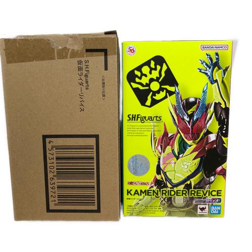 仮面ライダーリバイス (カメンライダーリバイス) フィギュア　S.H.Figuarts