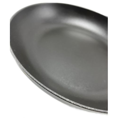 Staub (ストウブ) ウッドハンドルフライパン 24cm 40511-951｜トレファクONLINE