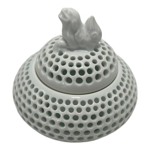 鍋島焼 白磁透かし香爐 虎仙作