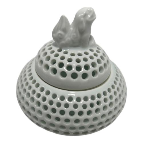 鍋島焼 白磁透かし香爐 虎仙作