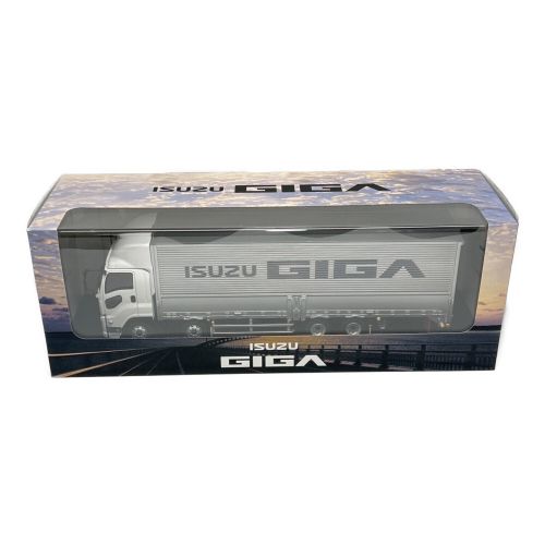 ミニカー 模型 1/43スケール ISUZU GIGA