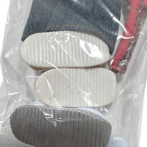 ドール BRATZ サーシャ 着せ替えコスチューム付