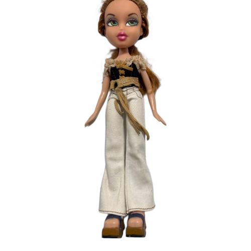 ドール	BRATZ ヤスミン 着せ替えコスチューム付