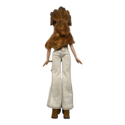 ドール	BRATZ ヤスミン 着せ替えコスチューム付