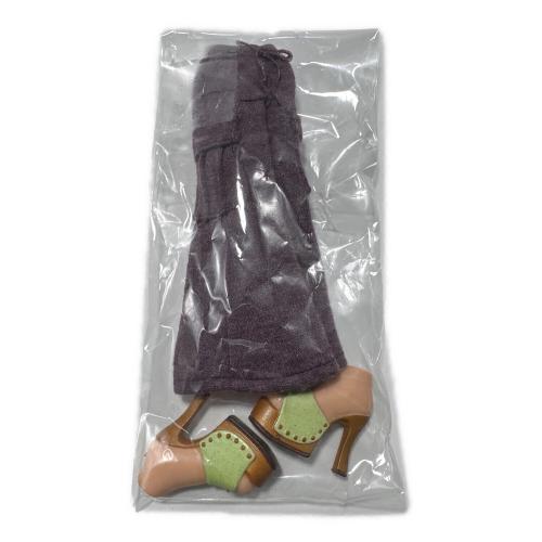 ドール	BRATZ ヤスミン 着せ替えコスチューム付