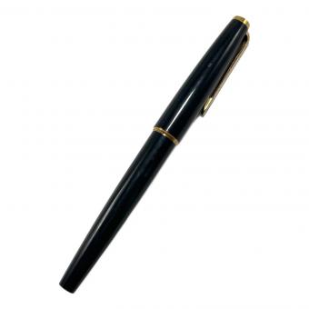 MONTBLANC (モンブラン) 万年筆 ブラック×ゴールド