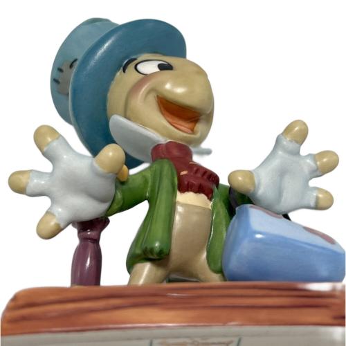 DISNEY (ディズニー) フィギュリン WDCC 箱/コイン/ピンバッチ付 2003年WDCSメンバーズギフト ジミニークリケット ピノキオ 1227473