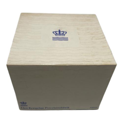 ROYAL COPENHAGEN (ロイヤル・コペンハーゲン) イヤーカップ&ソーサー 1982