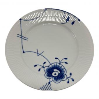 ROYAL COPENHAGEN (ロイヤル・コペンハーゲン) プレート 22cm ブラックフルーテッド・メガ