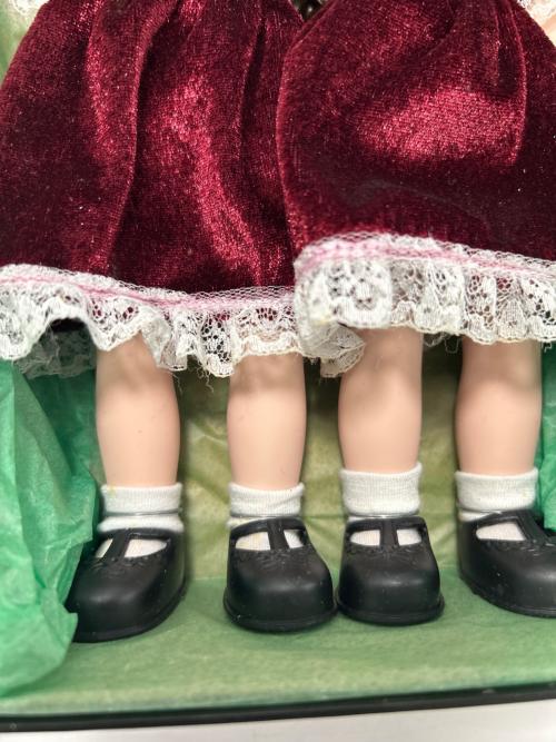 MEZCO TOYS フィギュア ※現状販売 ヘーゼル＆ハッティ