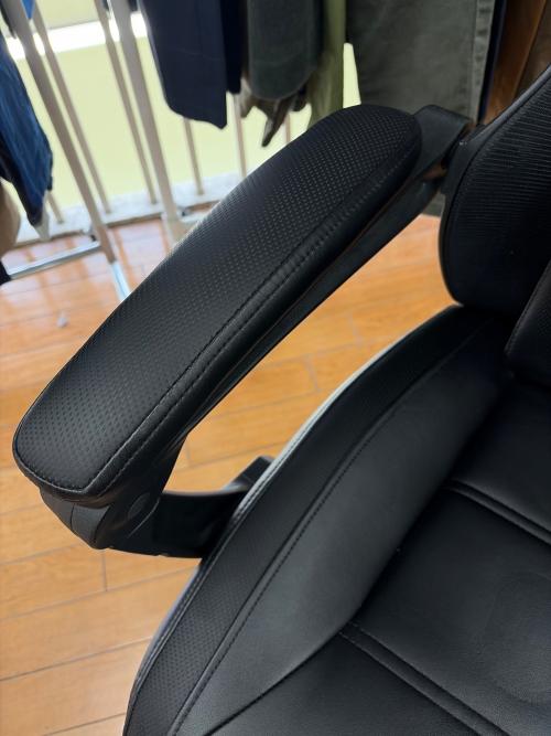 PAXTON (パクストン) ゲーミングチェア ブラック