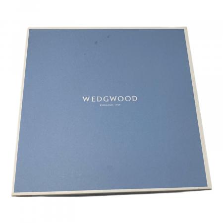 Wedgwood (ウェッジウッド) プレート インタグリオプラチナスクエア