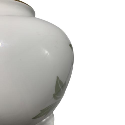 大倉陶園 (オオクラトウエン) 花瓶 金銀彩牡丹