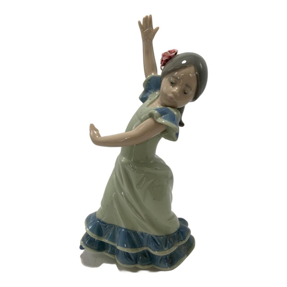 LLADRO (リヤドロ) フィギュリン ロリータのフラメンコ｜トレファクONLINE