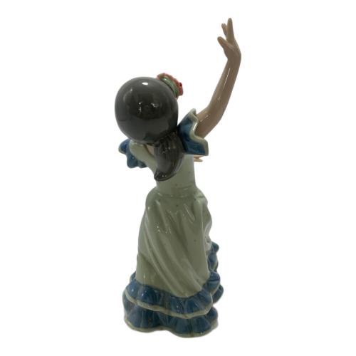 LLADRO (リヤドロ) フィギュリン ロリータのフラメンコ