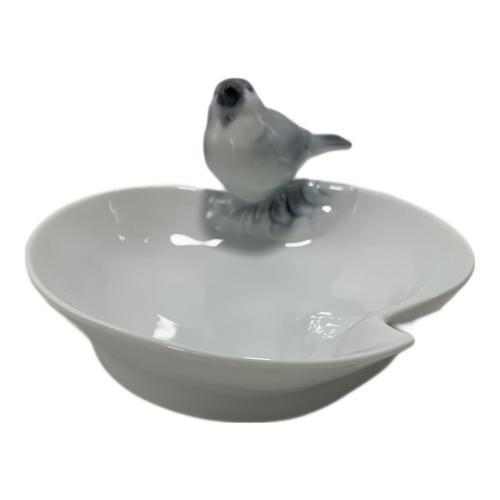深川製磁 (フカガワセイジ) 彫刻皿 釉彩小鳥 彫刻皿