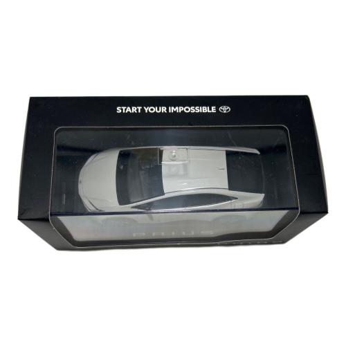 TOYOTA (トヨタ) プリウス 1/30 ミニカー ダイキャスト製