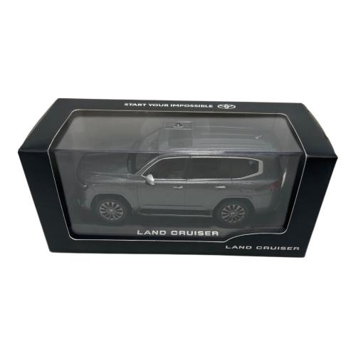 TOYOTA (トヨタ) ランドクルーザー 1/30 ダイキャスト製 ミニカー