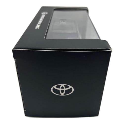 TOYOTA (トヨタ) ランドクルーザー 1/30 ダイキャスト製 ミニカー