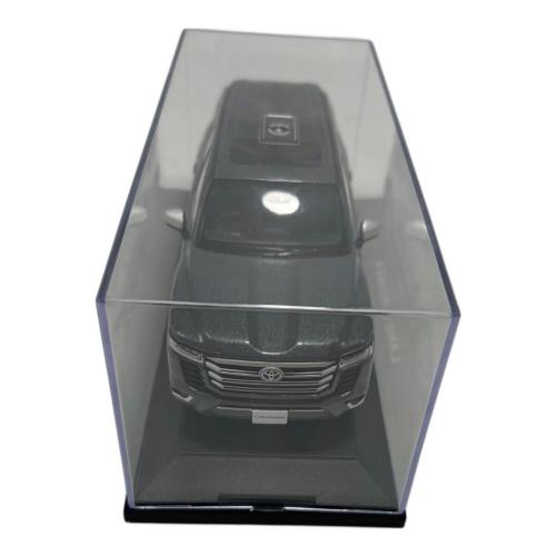 TOYOTA (トヨタ) ランドクルーザー 1/30 ダイキャスト製 ミニカー