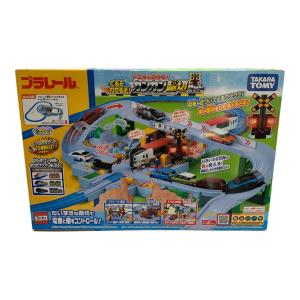 TOMY (トミー) くるぞわたるぞ！トミカと遊ぼう！カンカン踏切セット プラレール
