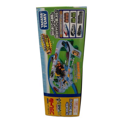 TOMY (トミー) くるぞわたるぞ！トミカと遊ぼう！カンカン踏切セット プラレール