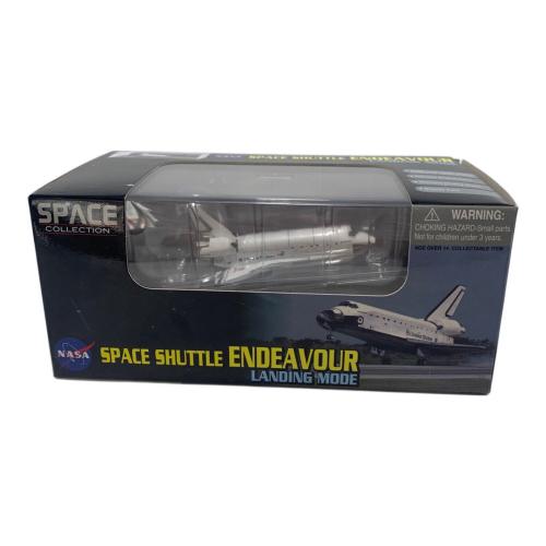SPACE COLLECTION NASA SPACE SHUTTLE ENDEAVOUR LANDING MODE 1/400