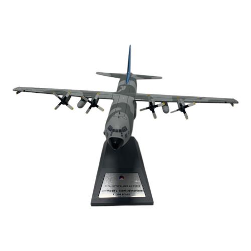 Lockheed C-130H-30Hercules INFLIGHT 200 模型