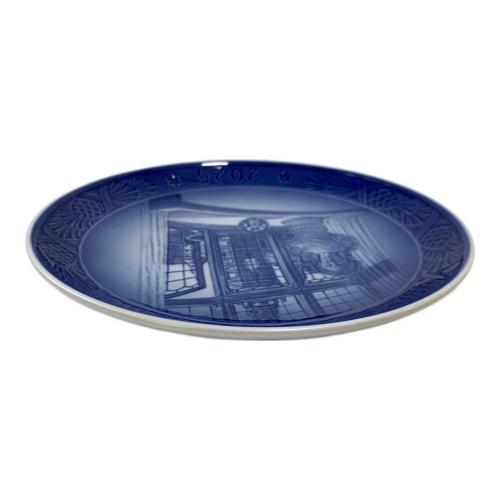 ROYAL COPENHAGEN (ロイヤル・コペンハーゲン) イヤープレート ジュリアン マリー皇太后