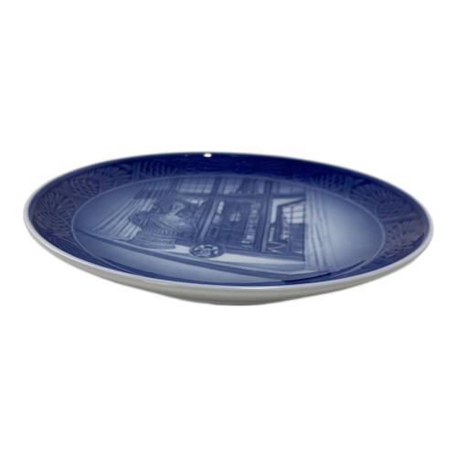 ROYAL COPENHAGEN (ロイヤル・コペンハーゲン) イヤープレート ジュリアン マリー皇太后