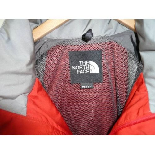 THE NORTH FACE ベリーライトジャケット レッド×グレー 秋冬物 ベンチレーション機能搭載でウェア内部の環境アップ！！