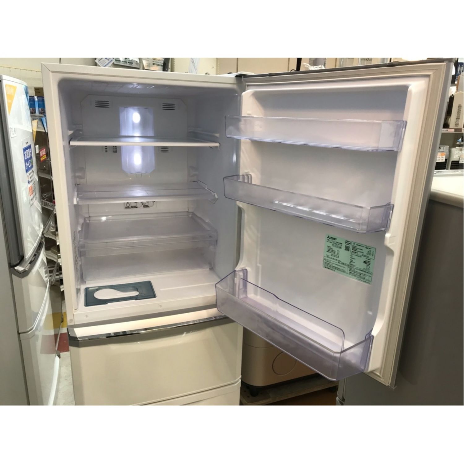 三菱 3ドア冷蔵庫 2016年製 MR-C37Z-W - キッチン家電
