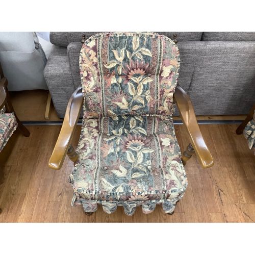 キツツキ 一人掛けアームチェア ブラウン