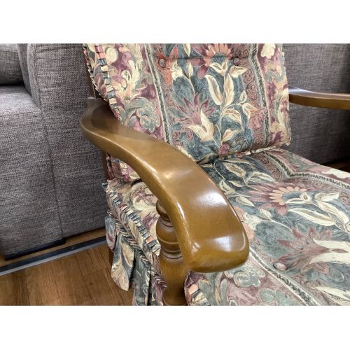 キツツキ 一人掛けアームチェア ブラウン