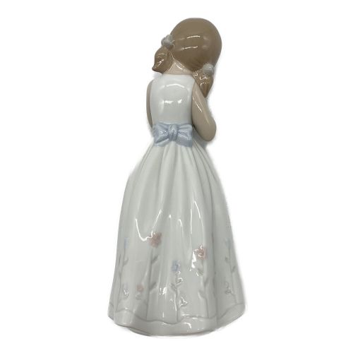 LLADRO (リヤドロ) 我が家のプリンセス｜トレファクONLINE