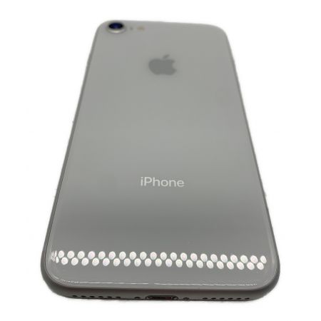 Apple (アップル) iPhone8 64GBau MQ792J/A au(SIMロック解除済) iOS バッテリー:Bランク(87%) 程度:Bランク ○ サインアウト確認済 352996099663018