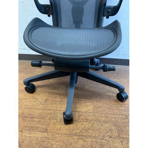 Herman Miller (ハーマンミラー) ワークチェアー ブラック 443 AERAER1B23DW アーロンチェア リマスタード Ｂサイズ