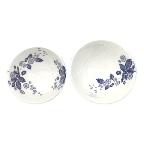 Wedgwood (ウェッジウッド) 夫婦茶碗＆スモールプレートセット 