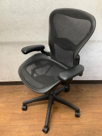 Herman Miller (ハーマンミラー) アーロンチェア ブラック グラファイトベース クラシック ランバーサポート Bサイズ  52