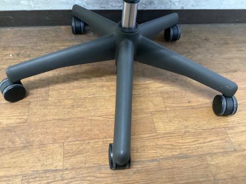 Herman Miller (ハーマンミラー) アーロンチェア ブラック グラファイトベース クラシック ランバーサポート Bサイズ  52