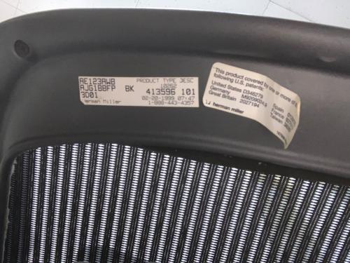 Herman Miller (ハーマンミラー) アーロンチェア ブラック グラファイトベース クラシック ランバーサポート Bサイズ  52