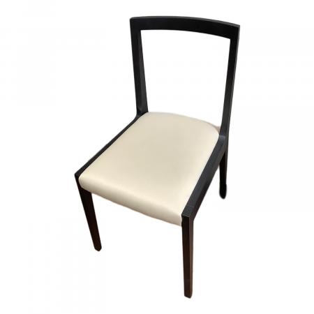 CASSINA IXC (カッシーナ イクスシー) ダイニングチェアー ブラック