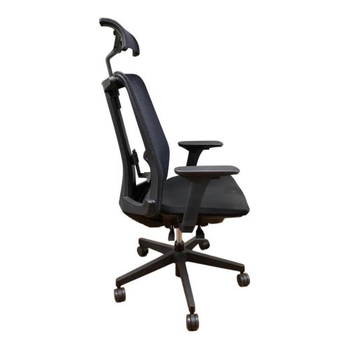 サリダチェア ブラック