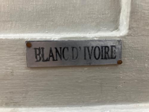 blanc d'ivoire (ブランディボワール) キャビネット フレンチクラシックスタイル