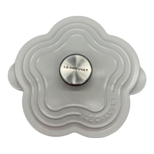新品未使用Le Creusetルクルーゼ　ココットフルール鍋　20cm Le Creuset 未使用品 ル・クルーゼ ココット フルール 20cm IH